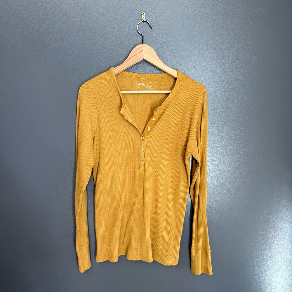 Aerie Women Golden Yellow Thermal with Quarter Buttons Size Large